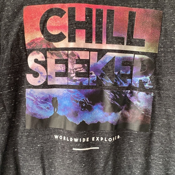 Old Navy Boy’s long sleeve tee - Picture 4 of 8